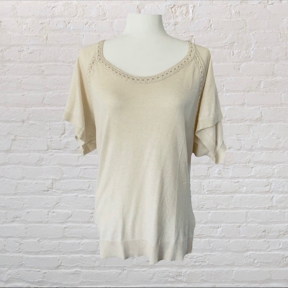 BANANA REPUBLIC Crochet Trim Top - Picture 1 of 2
